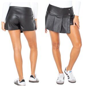 Celebrity Pink Women's Black Faux Leather Pleated Skort NWT